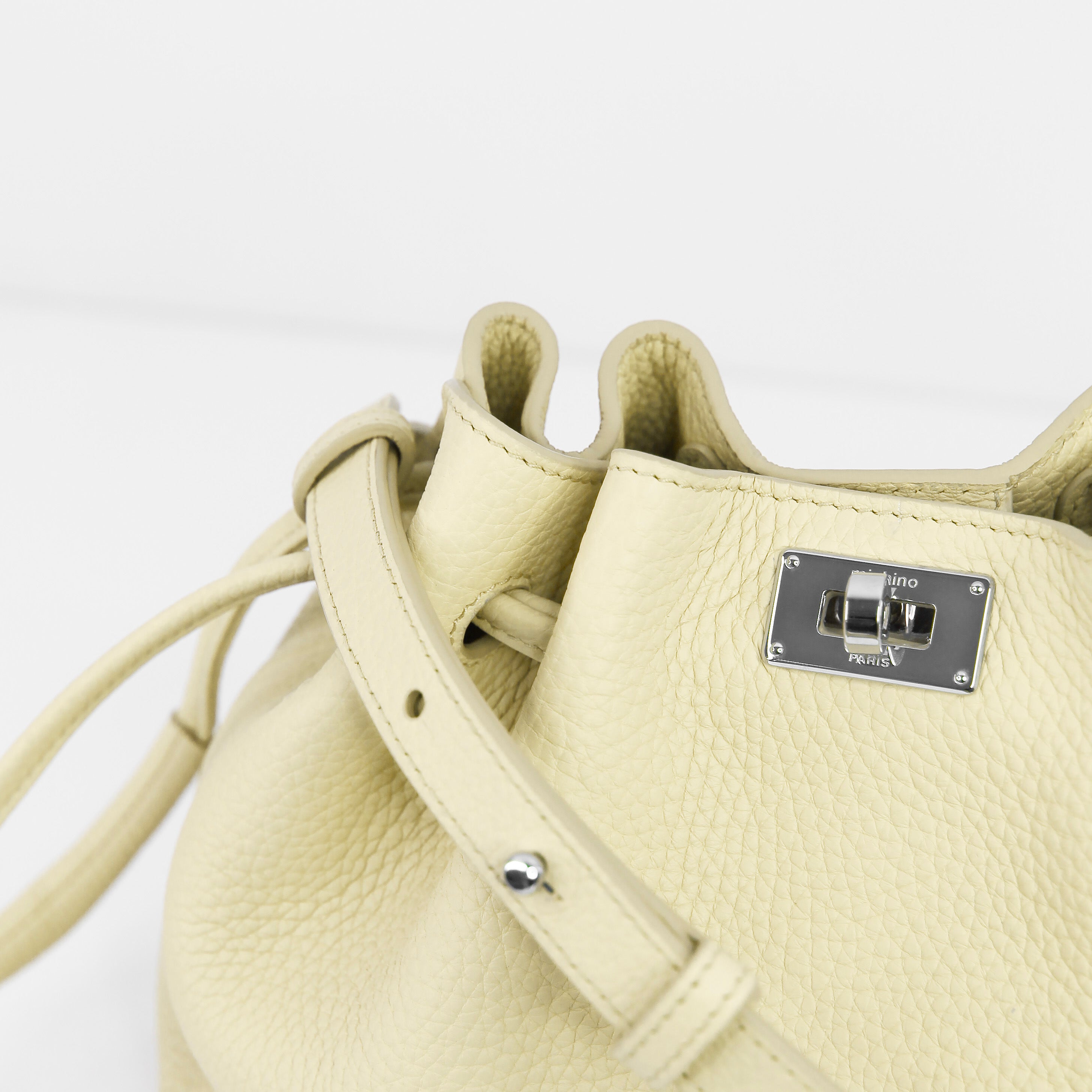 レザー巾着バッグ コレット ミニ シャンティ