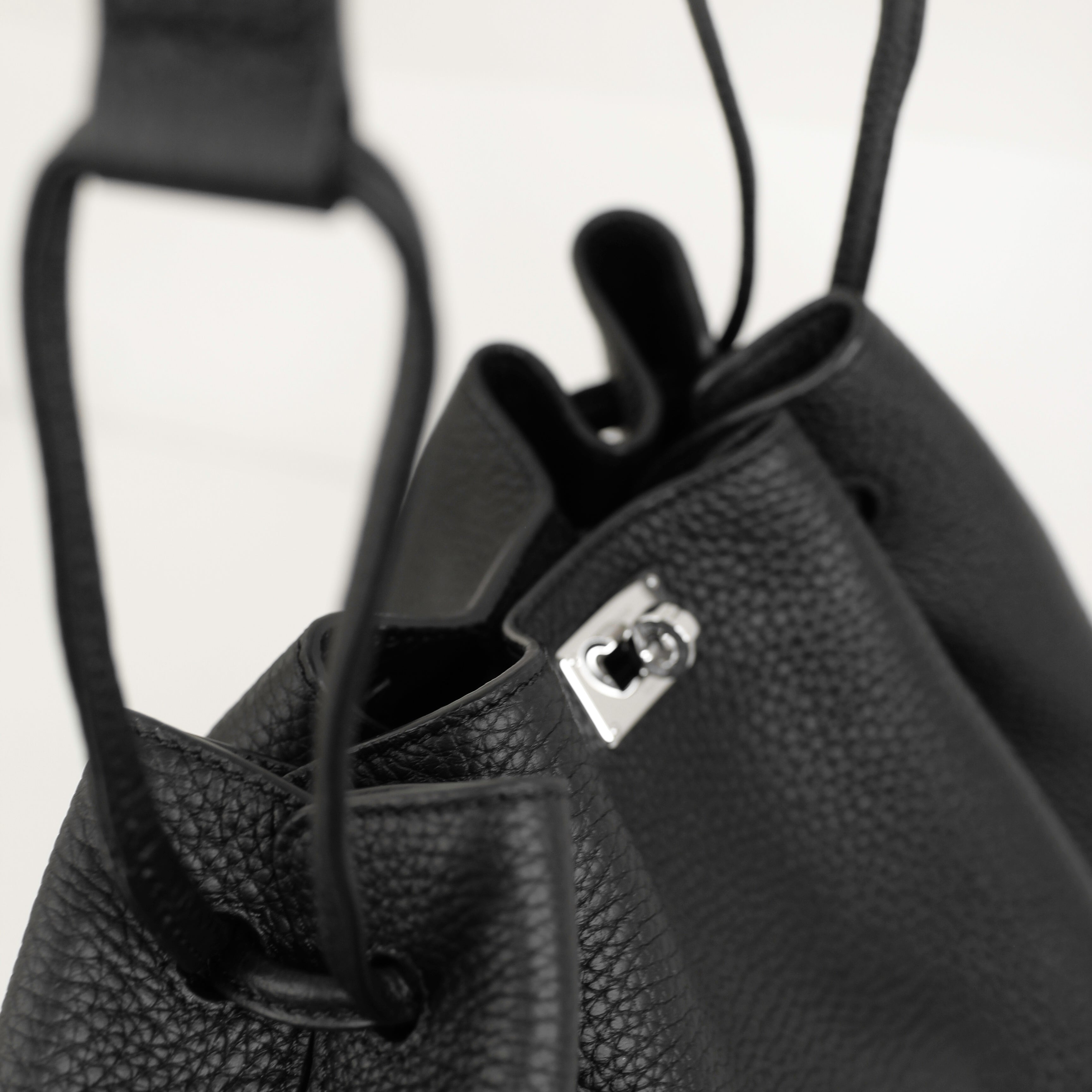 "Archive Event" SAC BOURSE EN CUIR COLETTE PM NOIR long handle/strap black