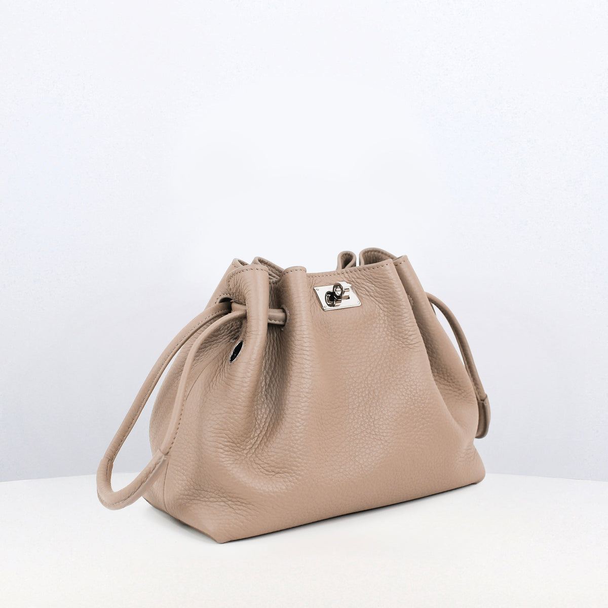 LEATHER DRAWSTRING BAG COLETTE MINI TOURTERELLE