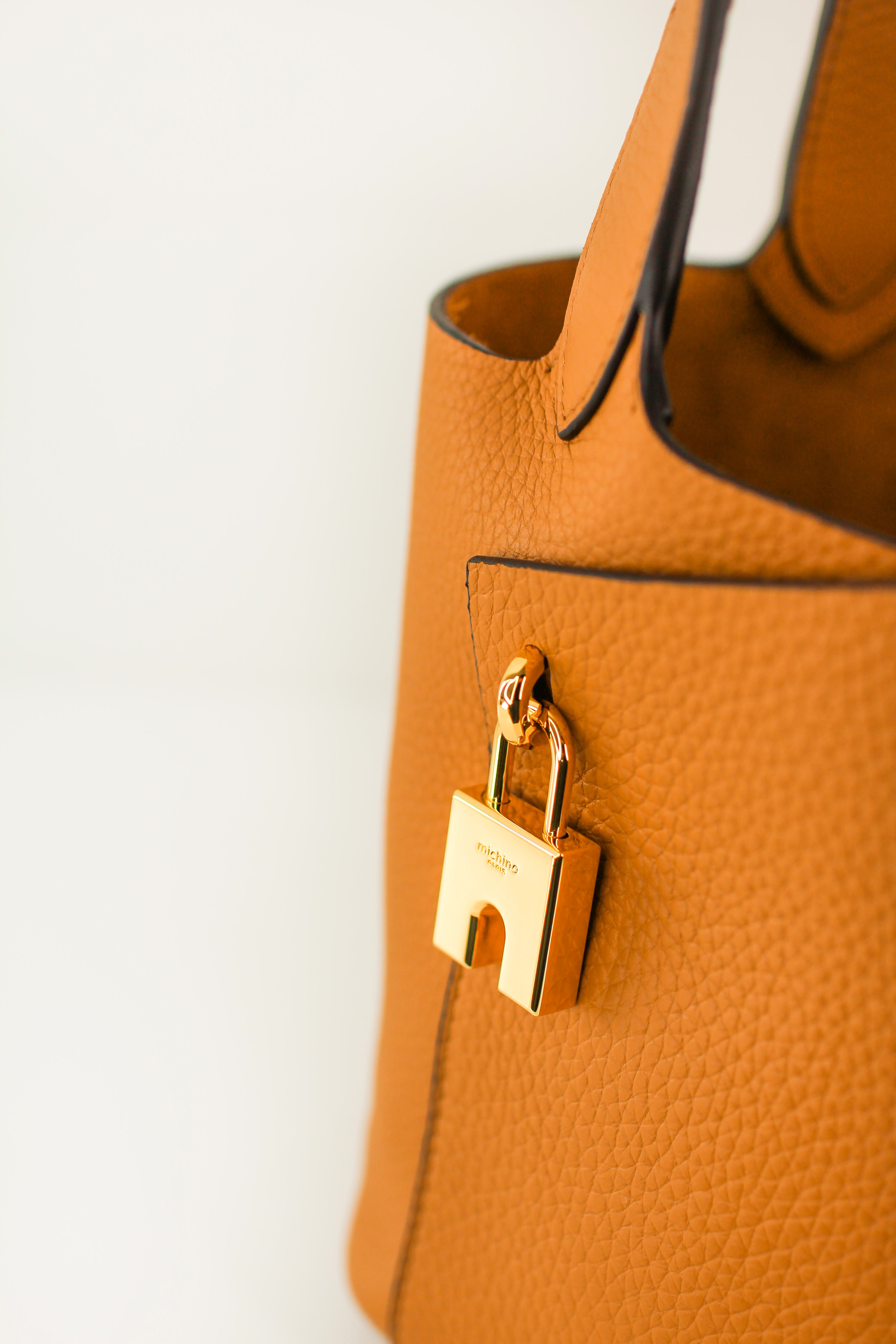 SAC A MAIN EN CUIR ETOILE MINI CAMEL FINITIONS DORÉES