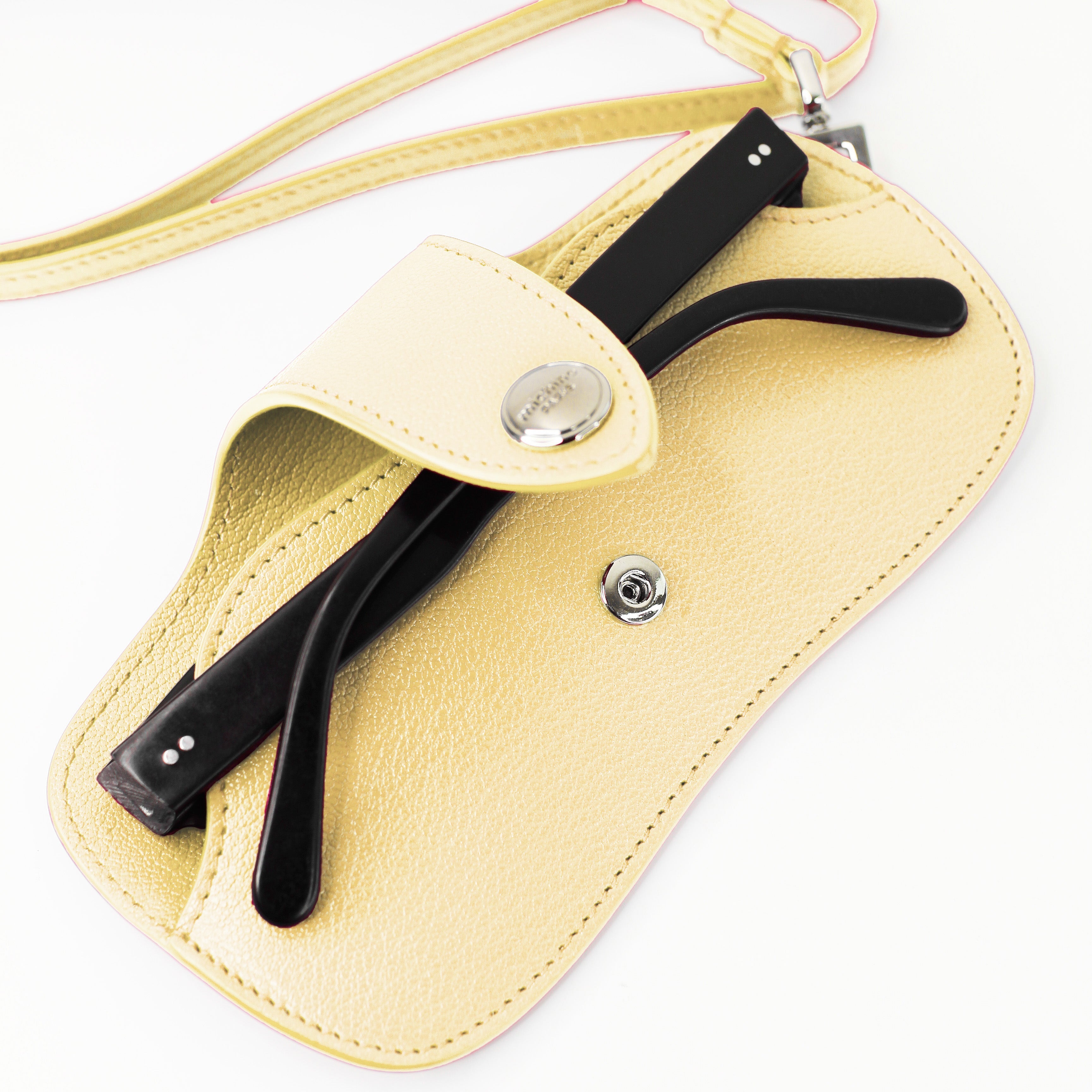 ÉTUI À LUNETTES EN CUIR POUSSIN
