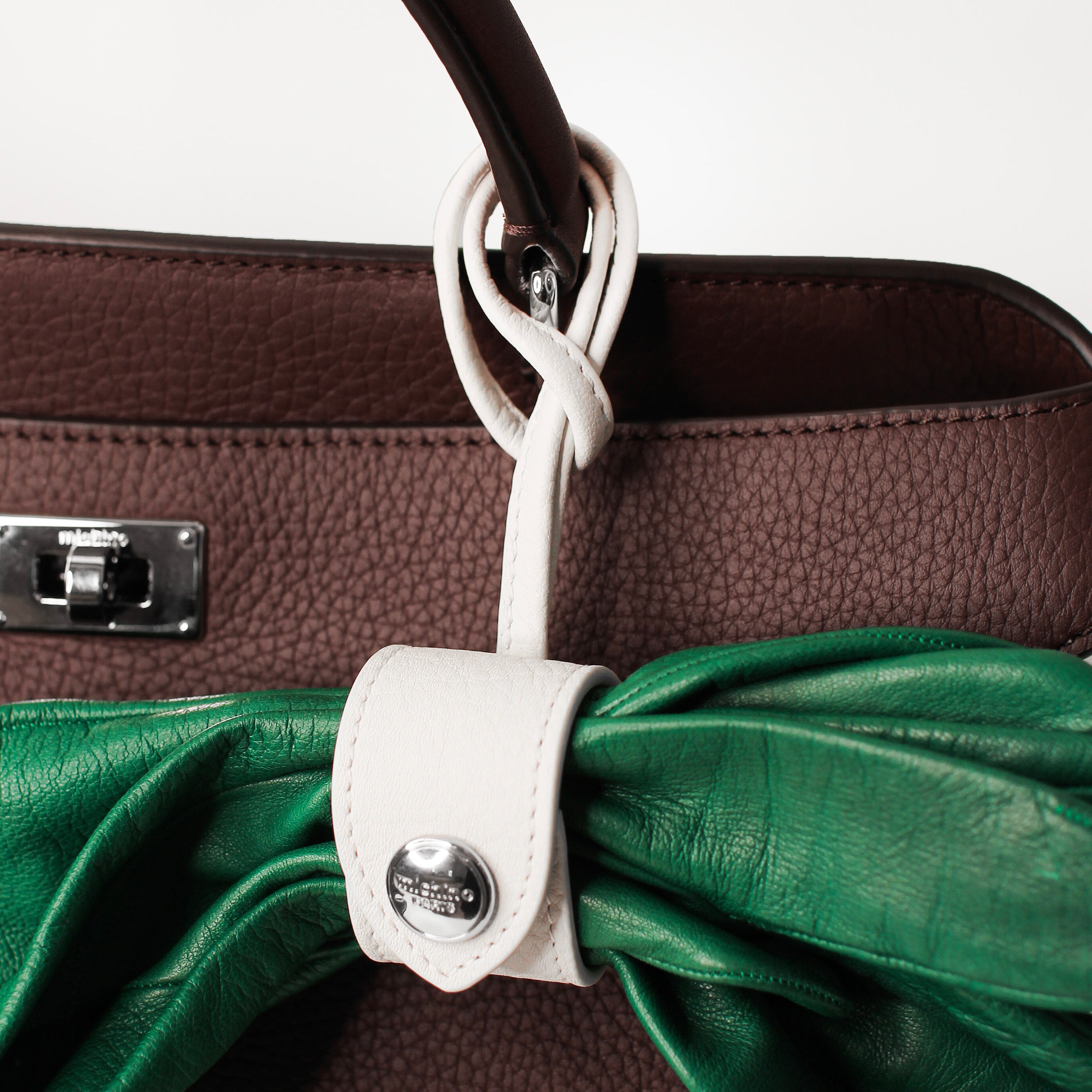 PORTE-GANTS EN CUIR CRAIE