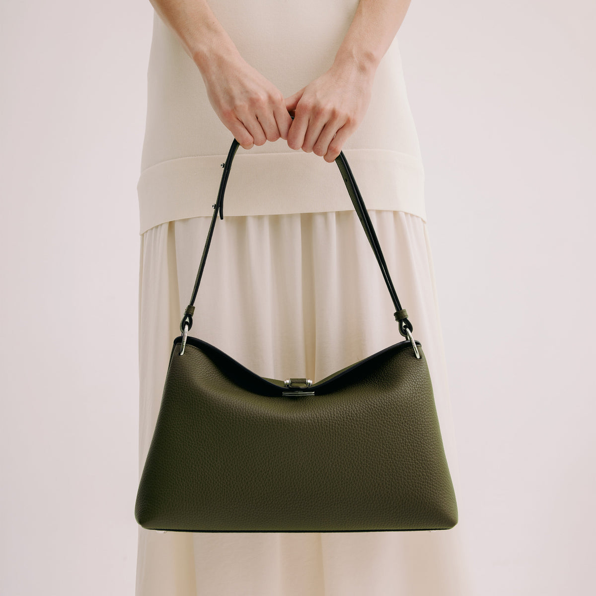 LEATHER HANDBAG PASSY PM KHAKI