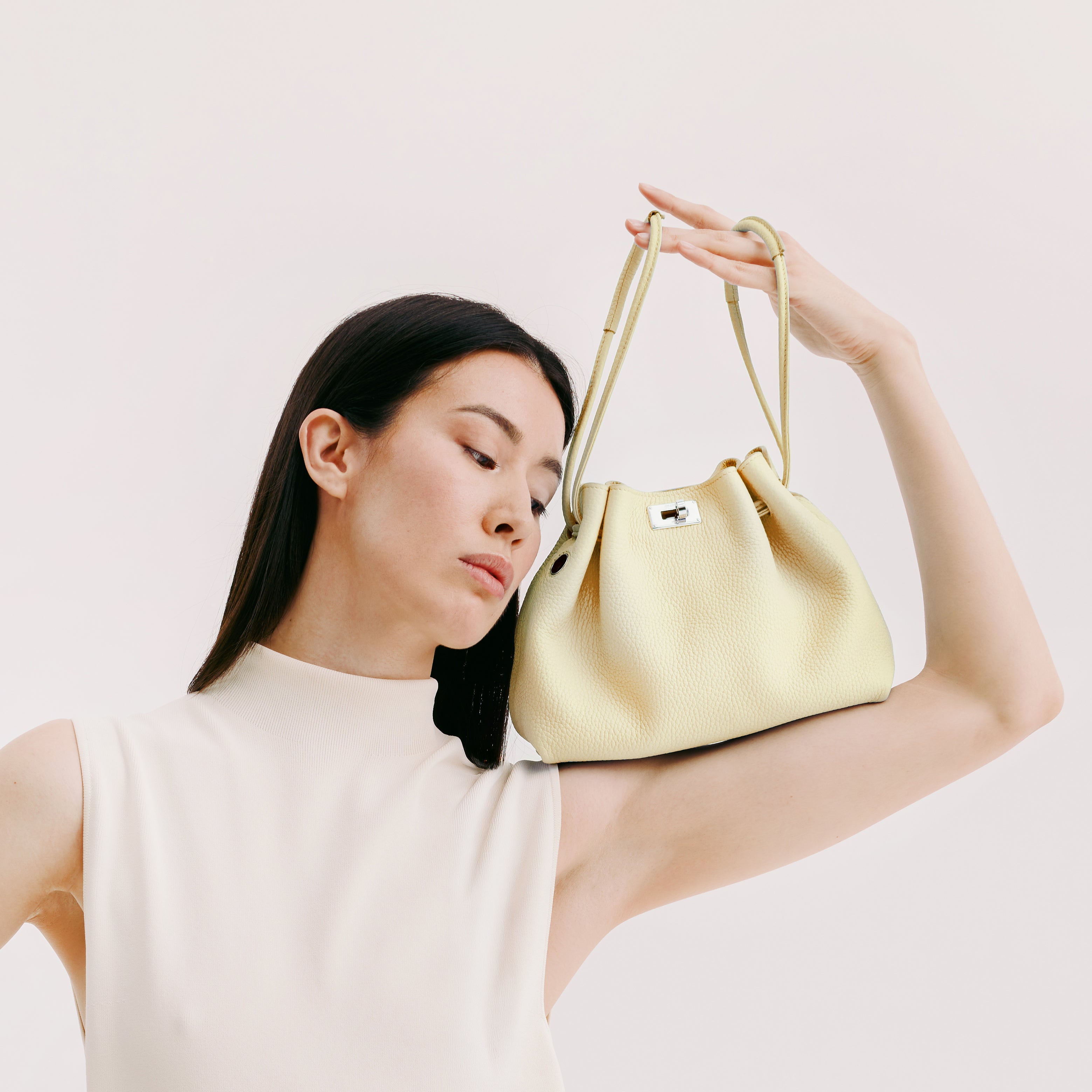 レザー巾着バッグ コレット ミニ シャンティ