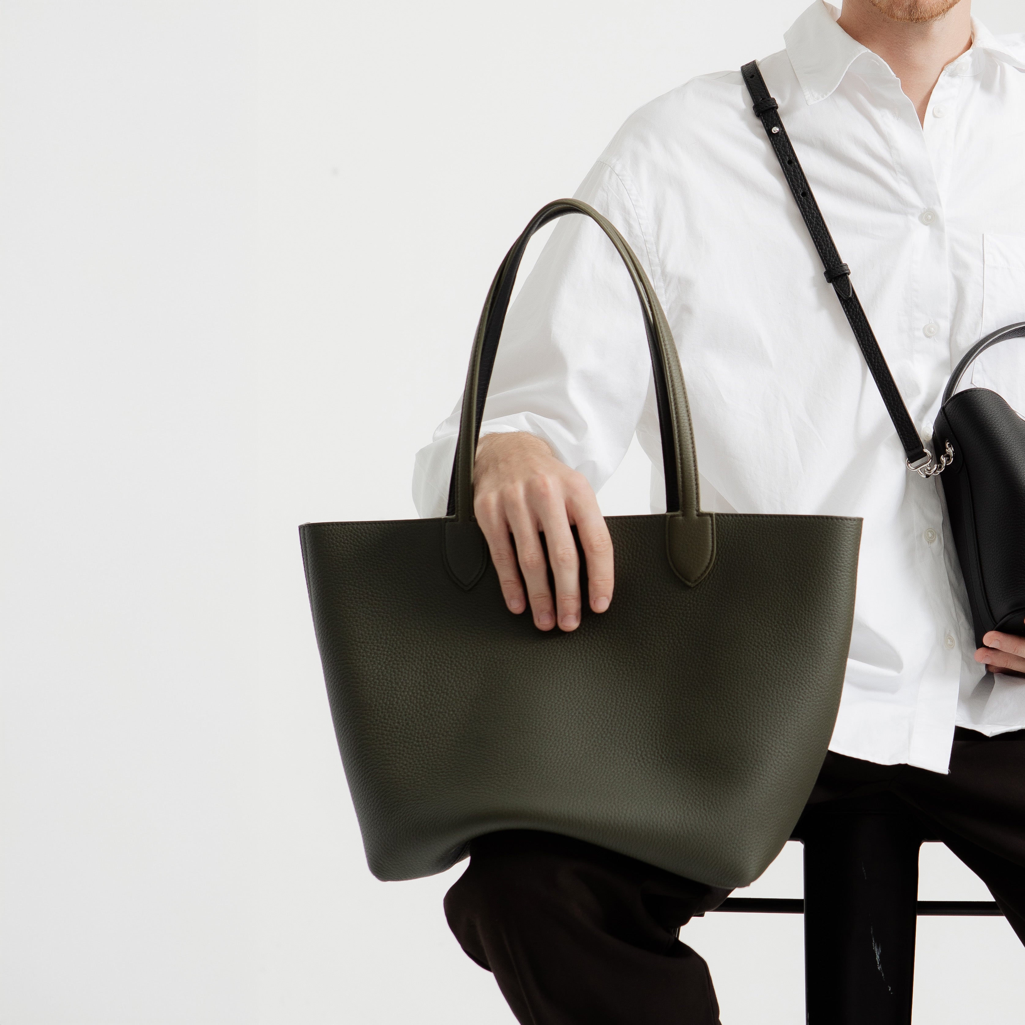 リバーシブルトートバッグ - リヴォリ 横長 カーキ/ブラック